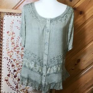 NWT not worn Beautifully Embroidered Green Blouse
